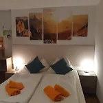 Klug Zum Ehrensepp 호텔
