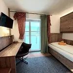 Klug Zum Ehrensepp 3* Modriach