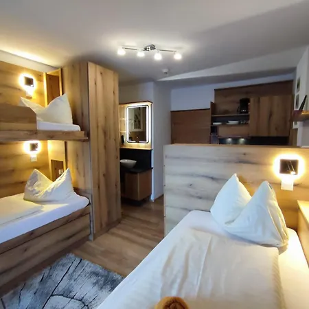 Hotell Klug Zum Ehrensepp 3*