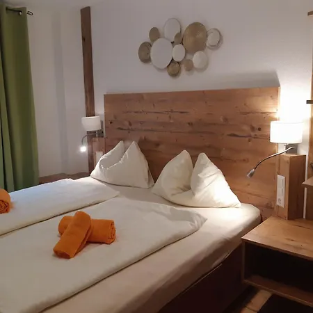 Klug Zum Ehrensepp Hotel
