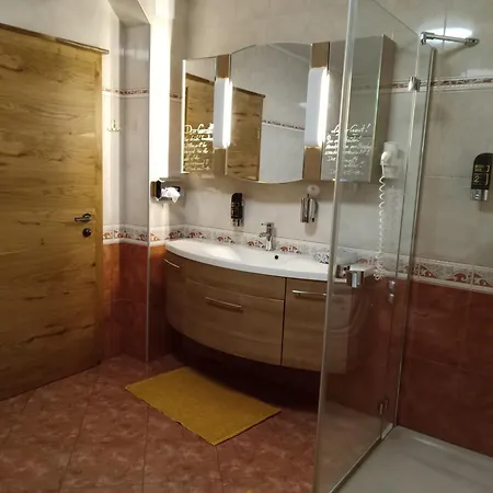 Szálloda Klug Zum Ehrensepp 3*