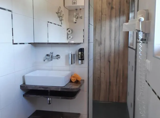 Klug Zum Ehrensepp Hotel