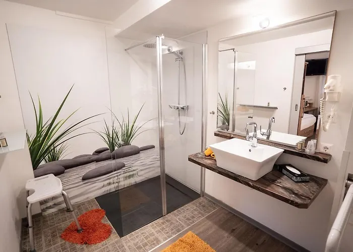 Klug Zum Ehrensepp 3*