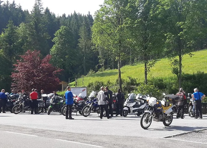 Klug Zum Ehrensepp Modriach