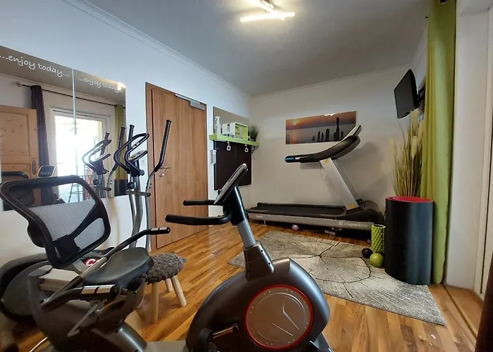 Klug Zum Ehrensepp Hotell 3*